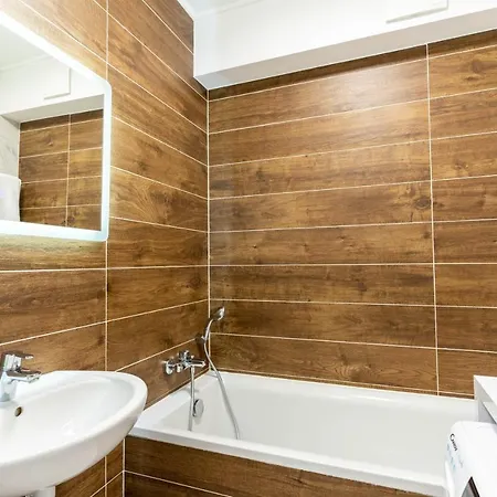 Lakeview 305 Beachfront *